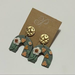 Plunder Design Jewelry - Floral earrings